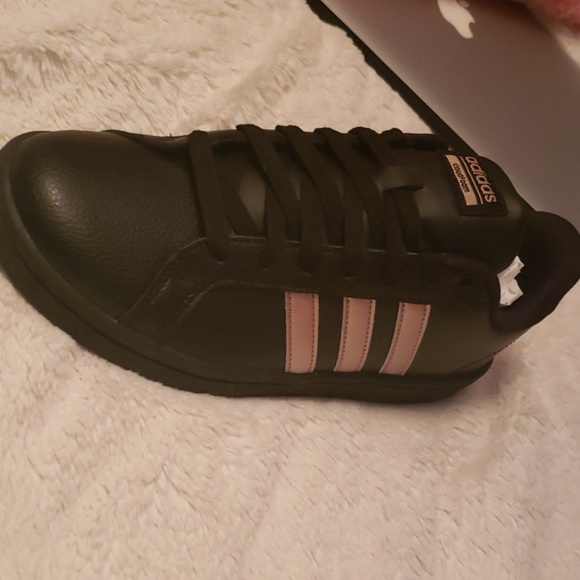 Adidas - Picture 3 of 3